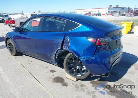 2023 Tesla Model Y Awd/Long Range Dual Motor All-Wheel Drive from USA, damaged, VIN 7SAYGDEE6PA162351